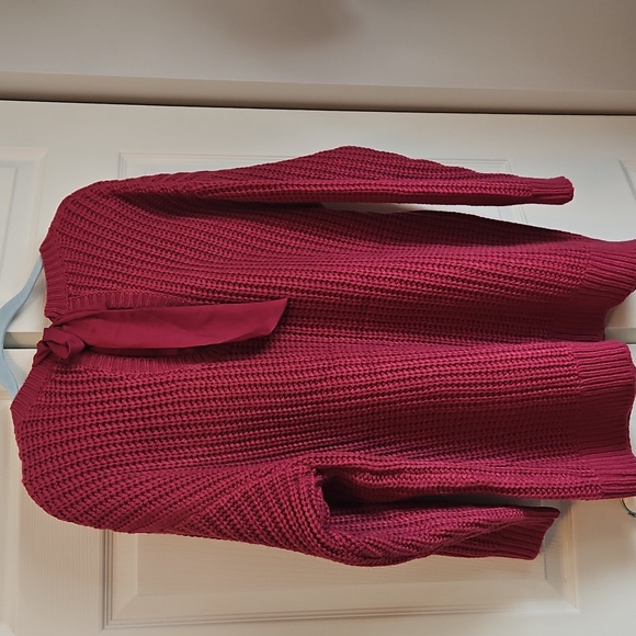 Torrid Raspberry bow back sweater - Picture 6 of 7